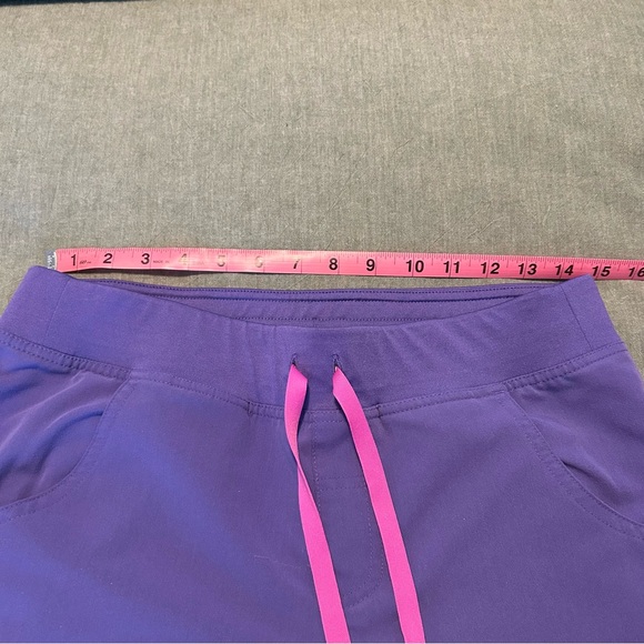 Figs Purple Amethyst Scrub Set - Small top & small tall bottoms - Picture 8 of 9